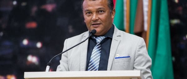 1.Elias120319.jpg