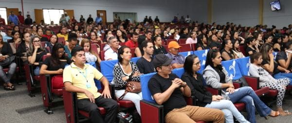 1.Pblico.030418.jpg