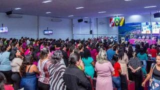 Mulheres_-_Pblico_feminino_lotou_auditrio.jpeg