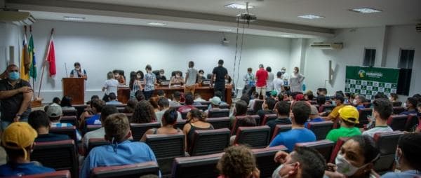 Primeiro_dia_de_vacinao_na_CMP.jpeg