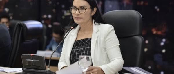 eliene081019.jpg
