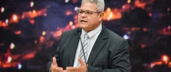 horacio040619.jpg