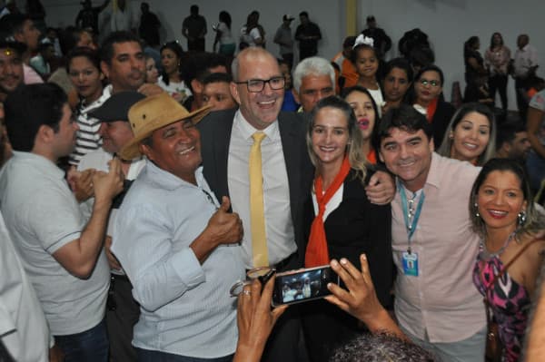 1.Castilhocomemorando.jpg