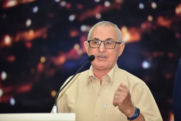 Augusto_se_pronunciando.jpg