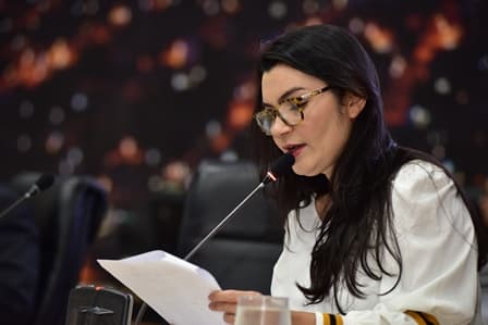 Eliene_05-06-19_B.jpg