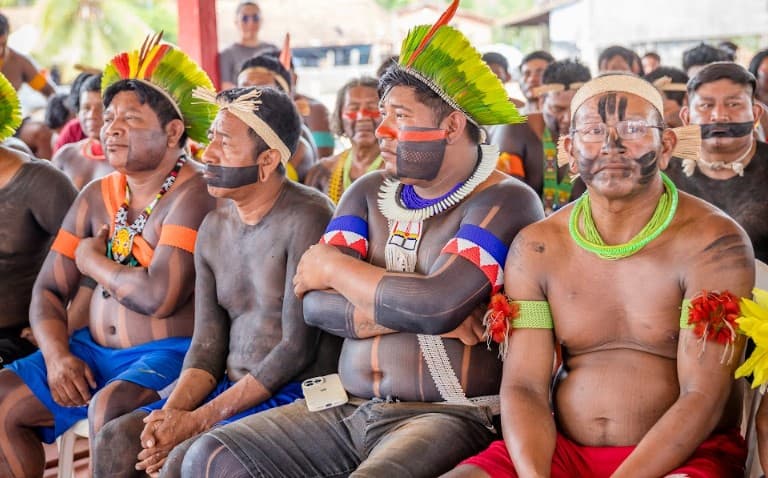 Indigenas.jpg