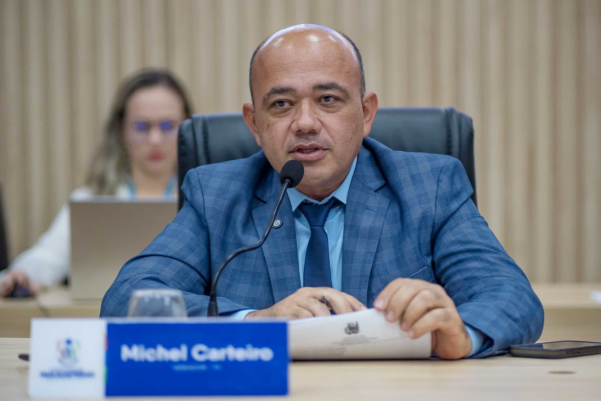 Michel100620252.jpg