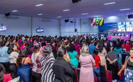 Mulheres_-_Pblico_feminino_lotou_auditrio.jpeg