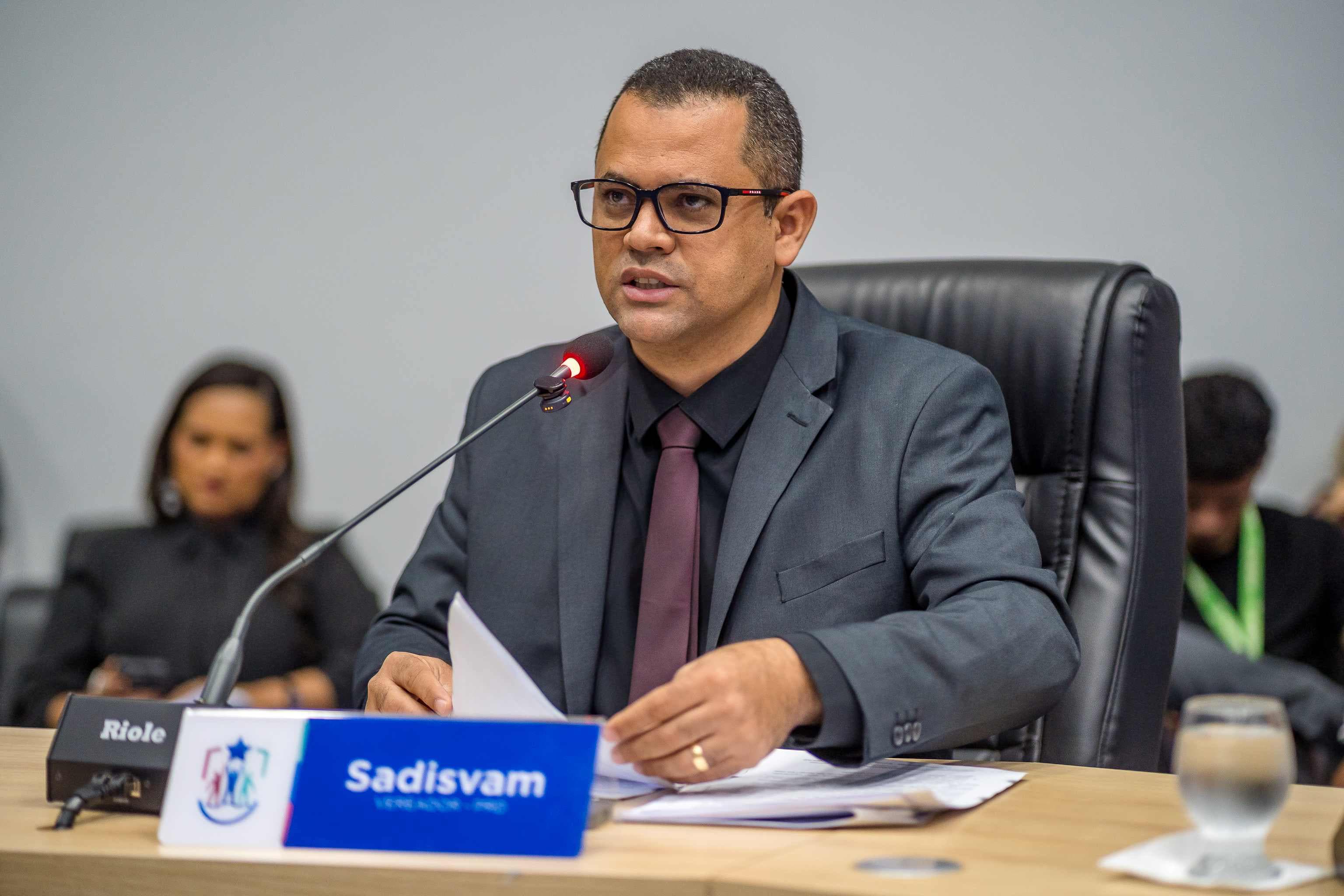 Sadisvam Pereira (PRD) - relator do projeto.
