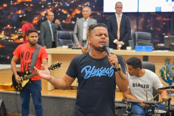 banda130619.jpg