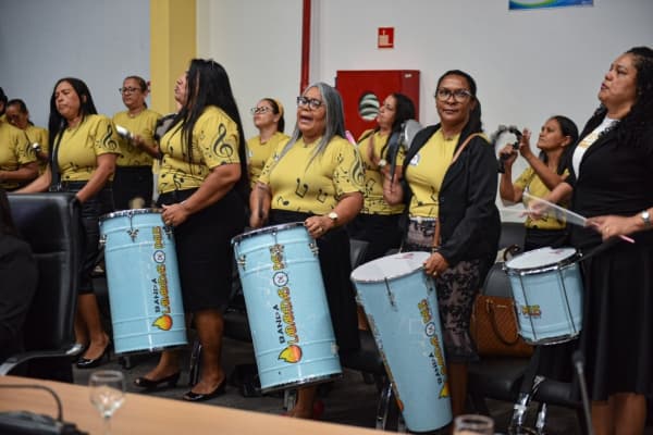 bandalabaredas070320.jpg