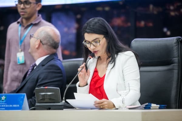 eliene230419.jpg