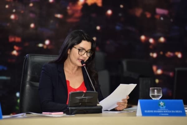 eliene280519.jpg