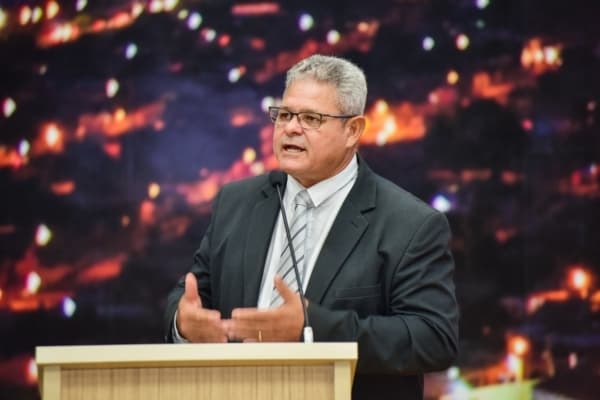 horacio040619.jpg