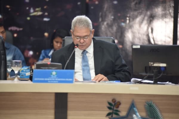 horacio051119.jpg