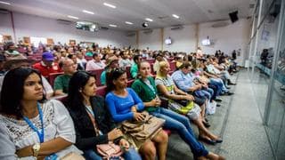 Pblico110815.jpg