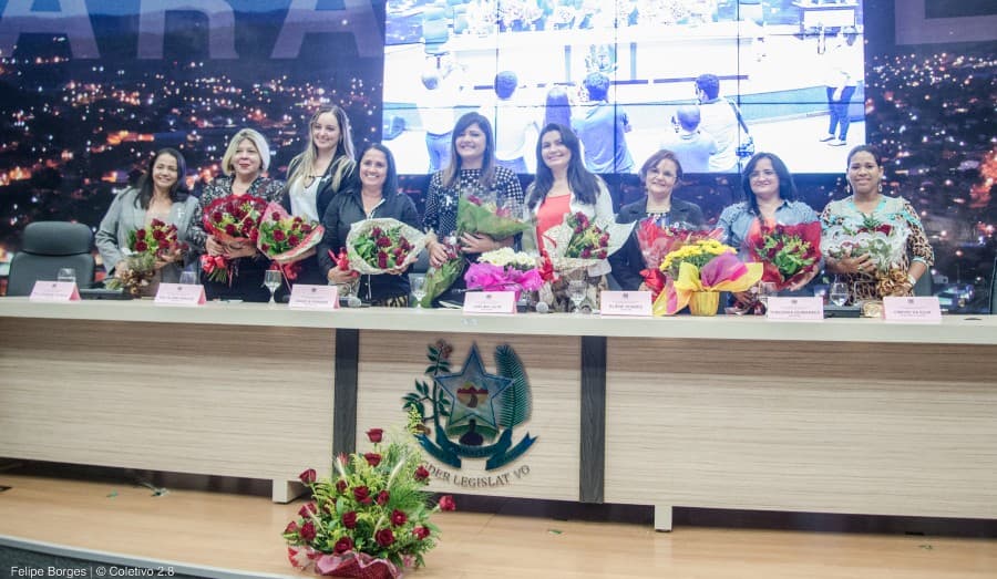 Mulheresflores.jpg